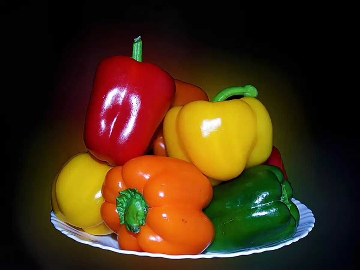 Mix Hybrid Capsicum F1 (Shimla Mirch) / Sweet Pepper Seeds 1 pack of 3 colors - Image 2